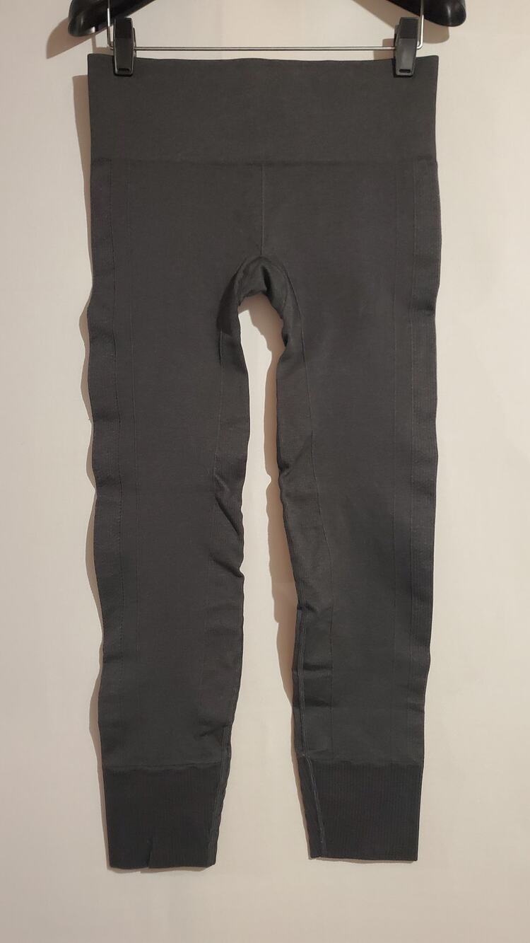 Lululemon Ebb to Street Seamless Ribbed Cuff Pants Womens Size 6 Gray Tights